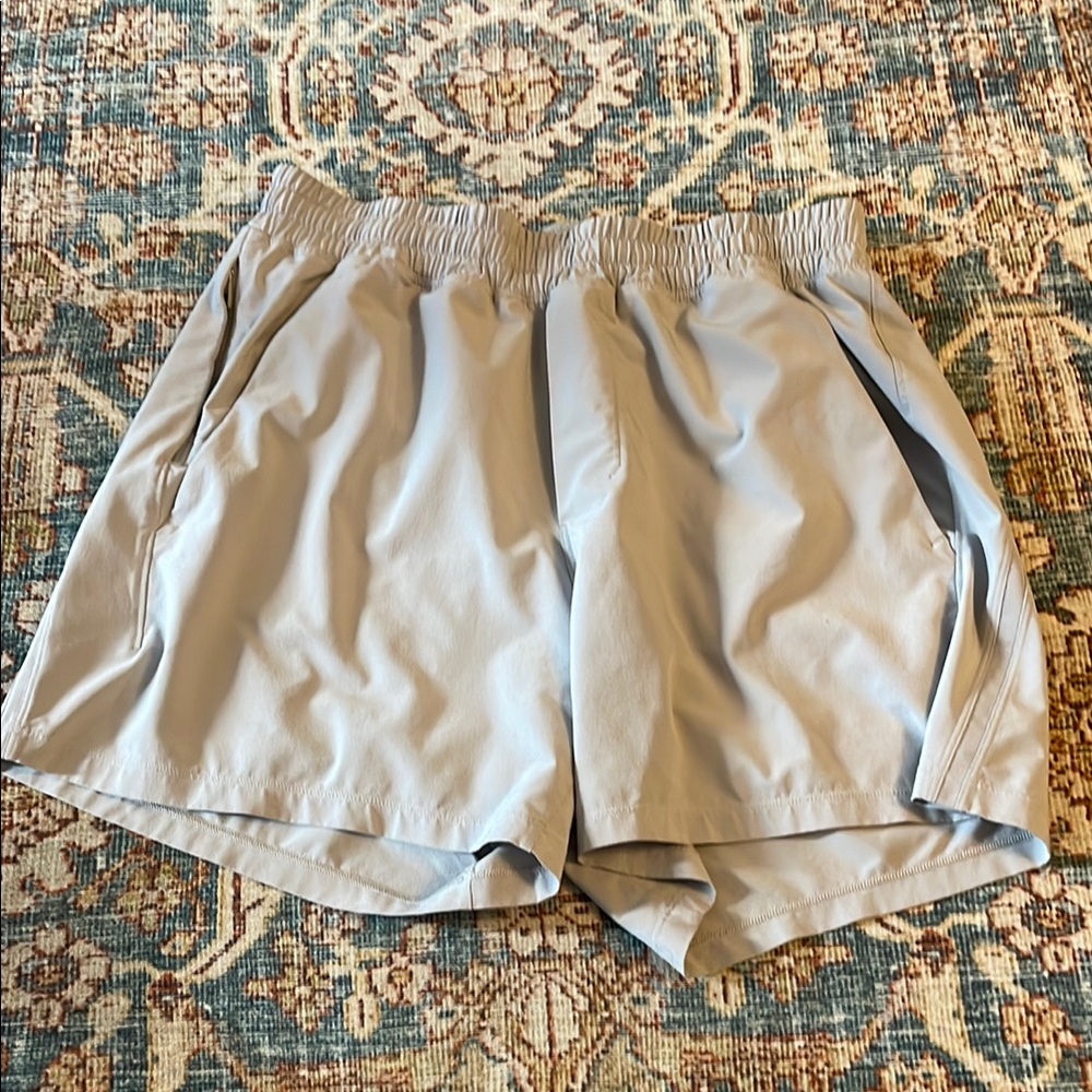 Men’s Lululemon Pace Breaker 5” Shorts Gray Unlined Medium